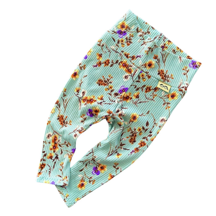 Dried Floral on Sage Ribbed Leggings