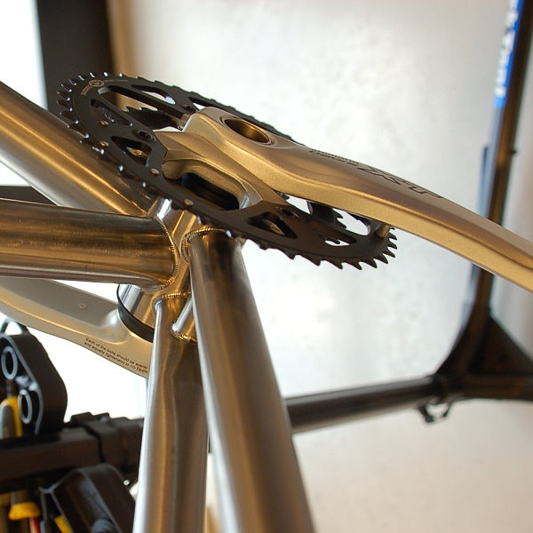 4) Pressfit 30 Adapter with Shimano Cranks