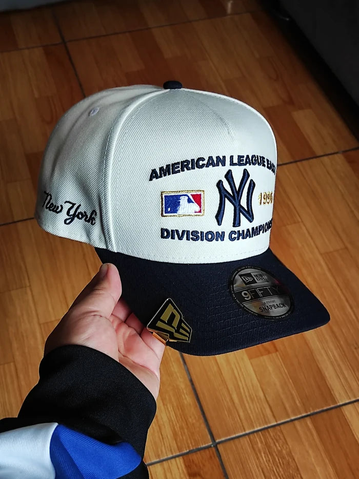 New Era New York Yankees MLB league Chrome Navy 9FIFTY AFRAME Snapback