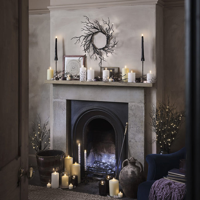 40cm Pre Lit Black Twig Halloween Wreath