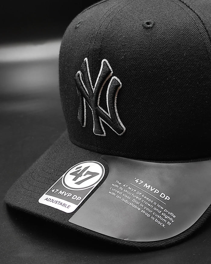 47brand New York Yankees cold zone snapback hat