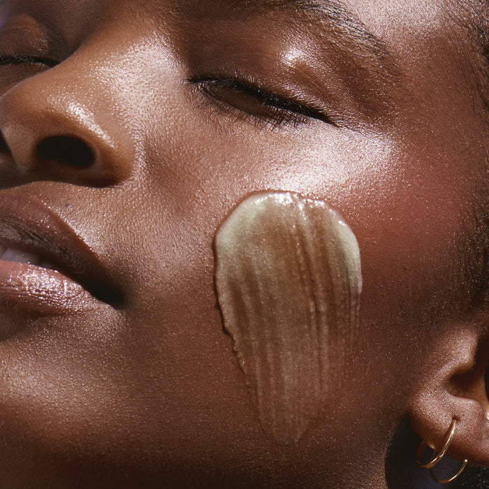 Kora Organics-Active Algae Calming Cleansing Balm-Skincare-3_PDP_ModelCloseup-ActiveAlgaeBalm_V21-The Detox Market |