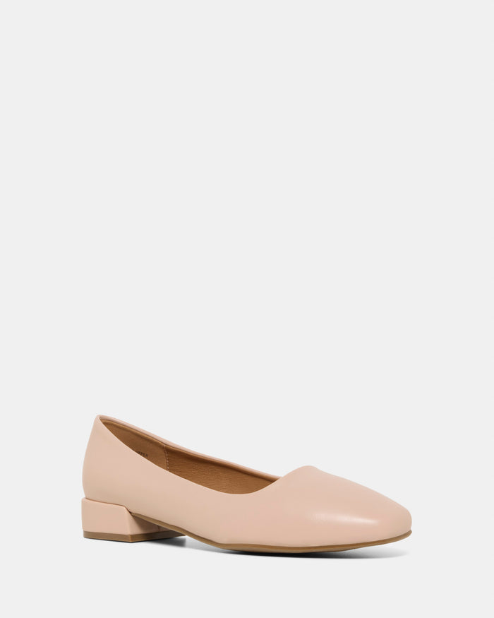 Cameo W Nude