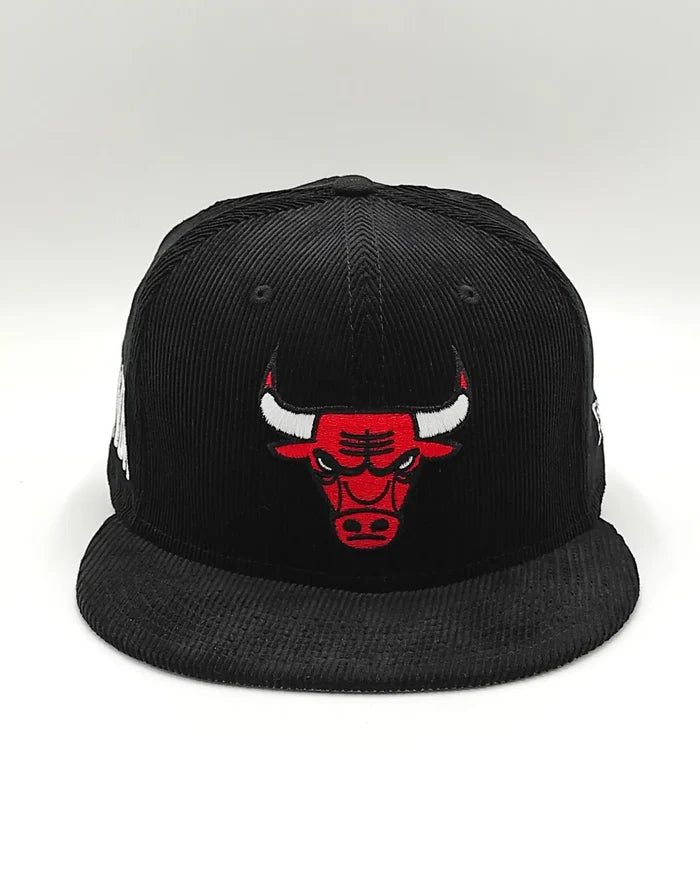 Chicago Bulls OLD SCHOOL CORDUROY SIDE-PATCH Black Fitted Hat by New Era