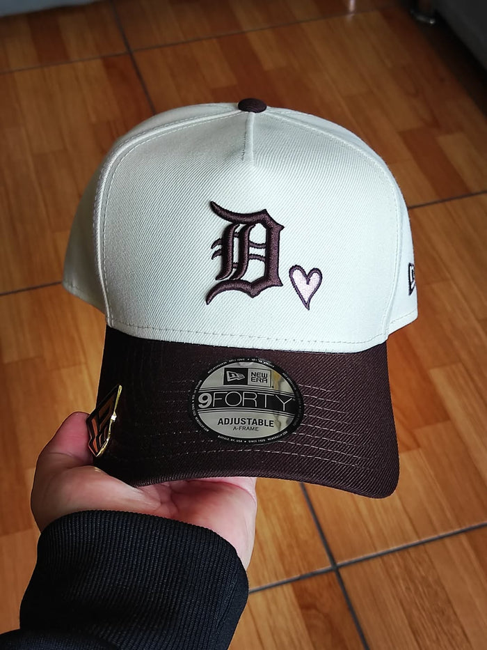 Detroit Tigers 'Pink Satin Hearts Walnut' 9FORTY A-Frame Snapback