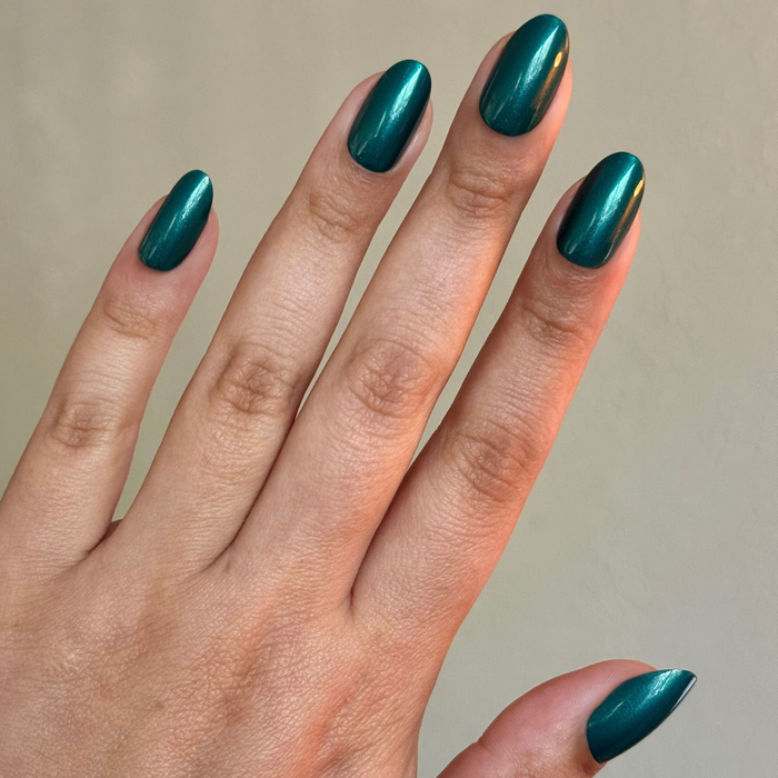 Emerald Chrome - Press-On | Medium | Oval