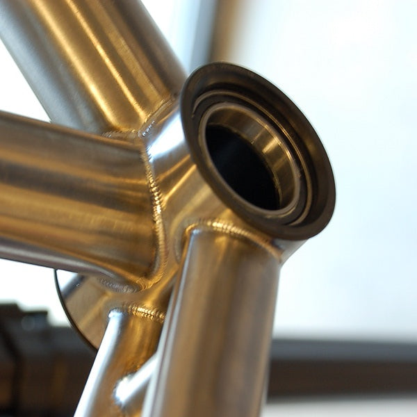 1) Pressfit 30 bottom bracket with bearing
