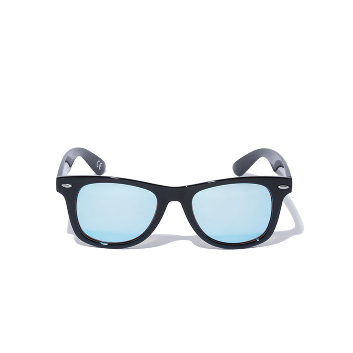 Gafas de sol Wellington, lentes cuadradas, montura negra brillante, lentes de espejo azul New era