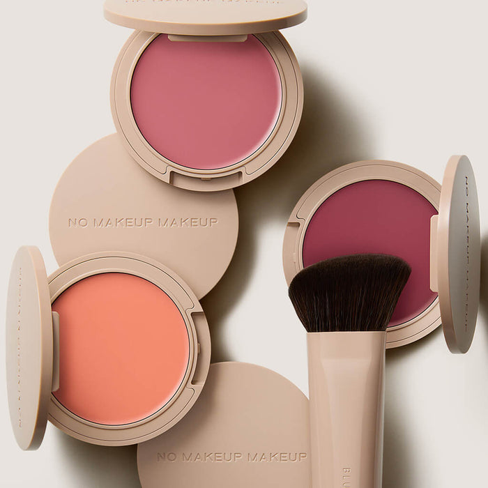 No Makeup Makeup – blush compacts and a brush, natural minimal makeup