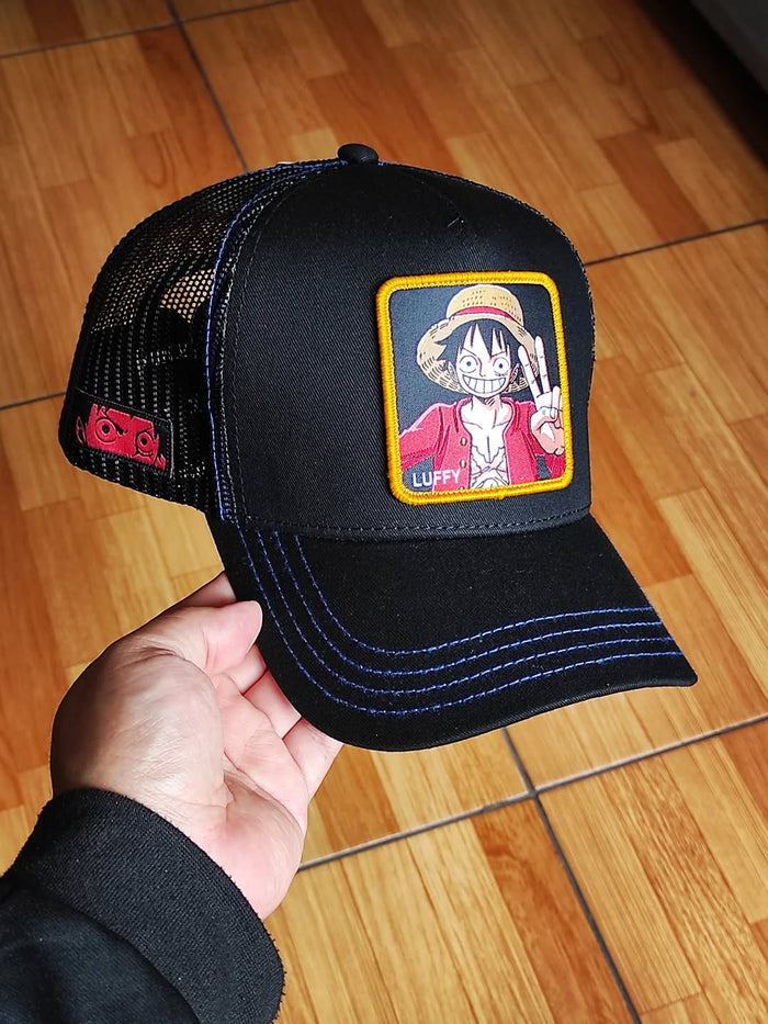 Gorra capslab luffy one peace trucker negra azul