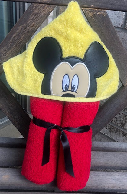 Hooded Towel- Minnie and Mickey