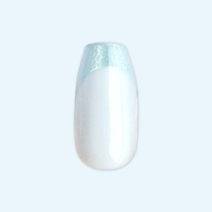 Icy Blue Velvet - Press On | Medium | Coffin nail with shimmering blue velvet cat eye effect and tonal polish finish