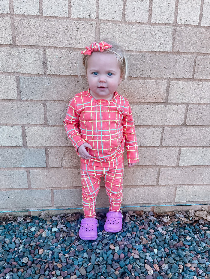 Large Squares on Coral Headbands