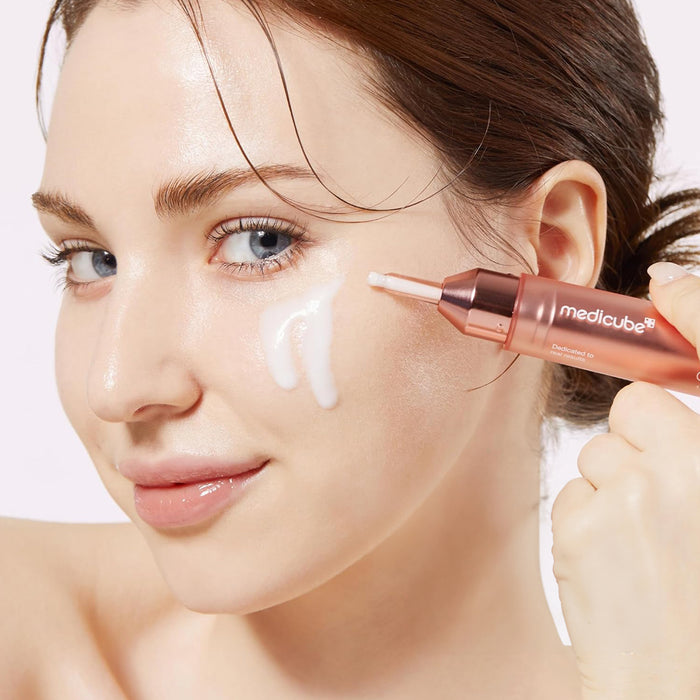 MEDICUBE Collagen Glow Booster Serum - veido serumas