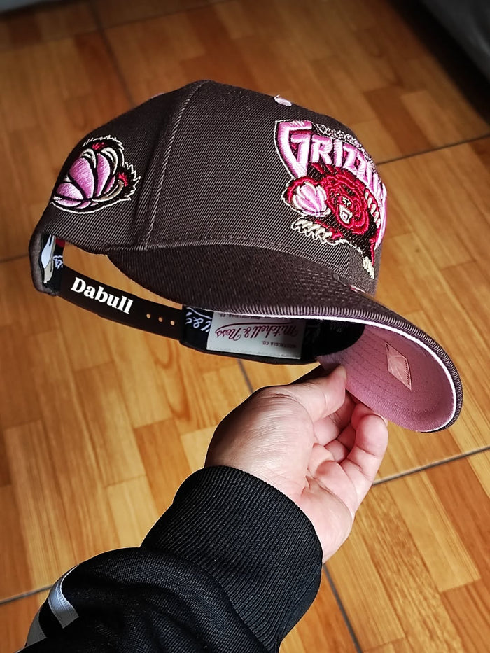 Mitchell & Ness Vancouver Grizzlies Hardwood Classic Brown Sugar Edition Snapback Hat