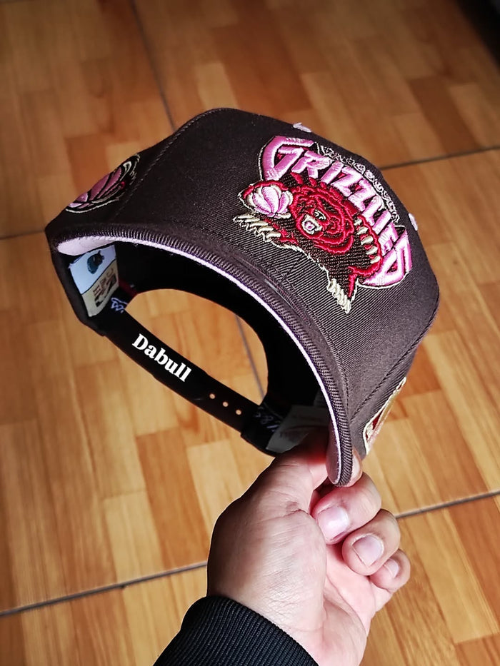 Mitchell & Ness Vancouver Grizzlies Hardwood Classic Brown Sugar Edition Snapback Hat
