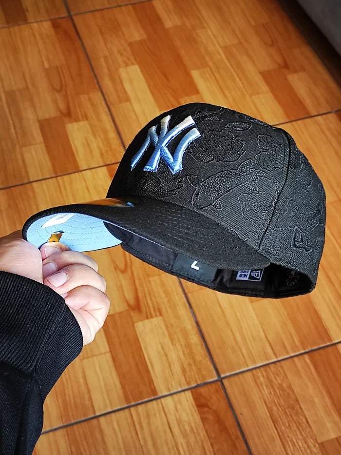 New Era New York Yankees ankees Tonal Koi 59fifty FITTED