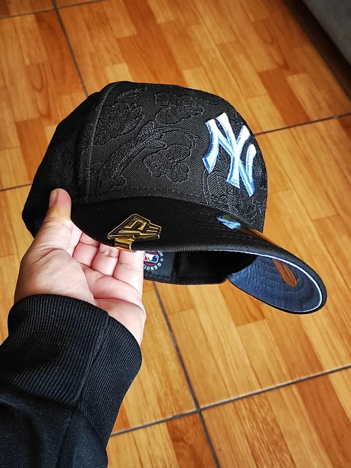 New Era New York Yankees ankees Tonal Koi 59fifty FITTED