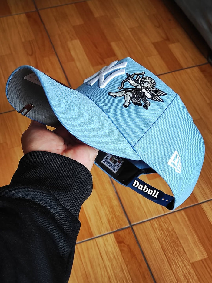 New Era New York Yankees cupid 🏹  sky 9FORTY A-FRAME Snapback