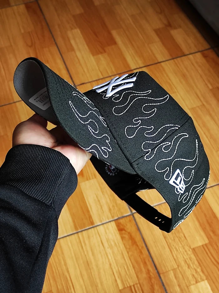 New Era New York Yankees flame black 9 FORTY A-FRAME