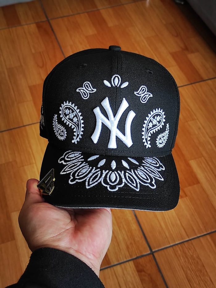 New era new York Yankees paisley black 59FIFTY