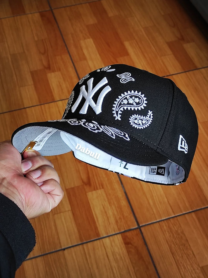 New era new York Yankees paisley black 59FIFTY