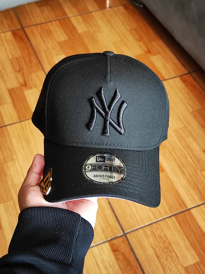 New Era New York Yankees world series 1999 black pink 9 FORTY AFRAME
