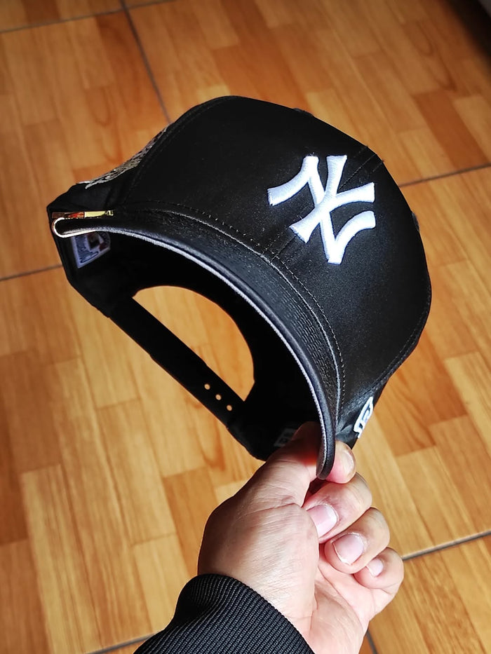 New Era New York Yankees World Series satinada black edition 9FIFTY SNAPBACK