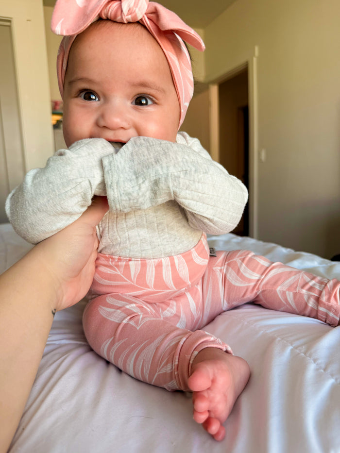 Pink Pampas Leaves Leggings