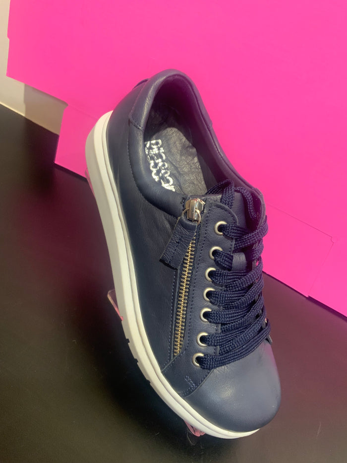 Tatter navy